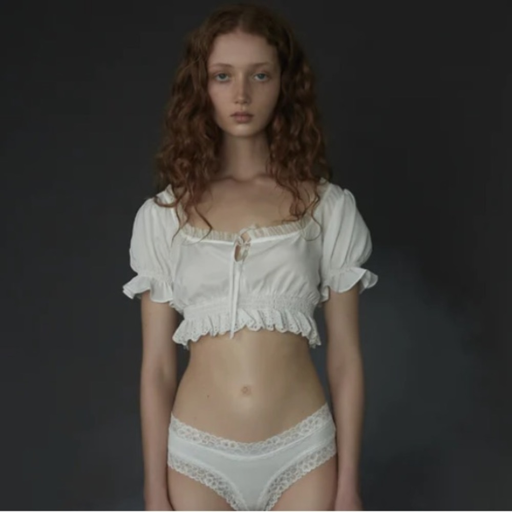 BNWT Daisy Daisy Celestial Top
